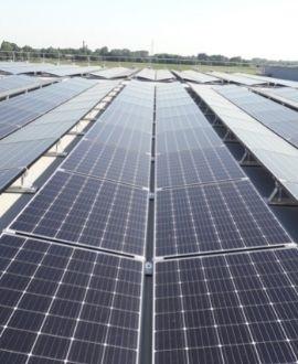 Centrale photovoltaïque sur toiture STEF Bologne